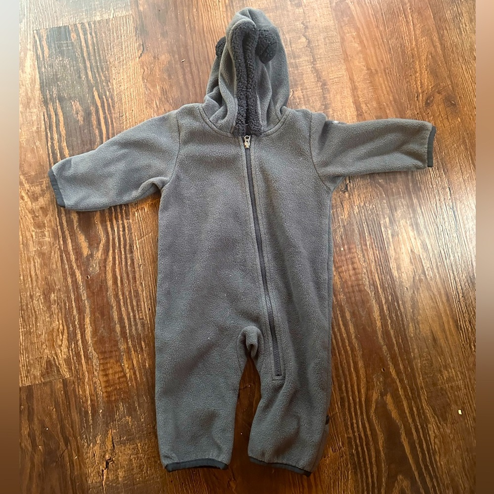Colombia Fleece Suit 3-6 Months. Unisex